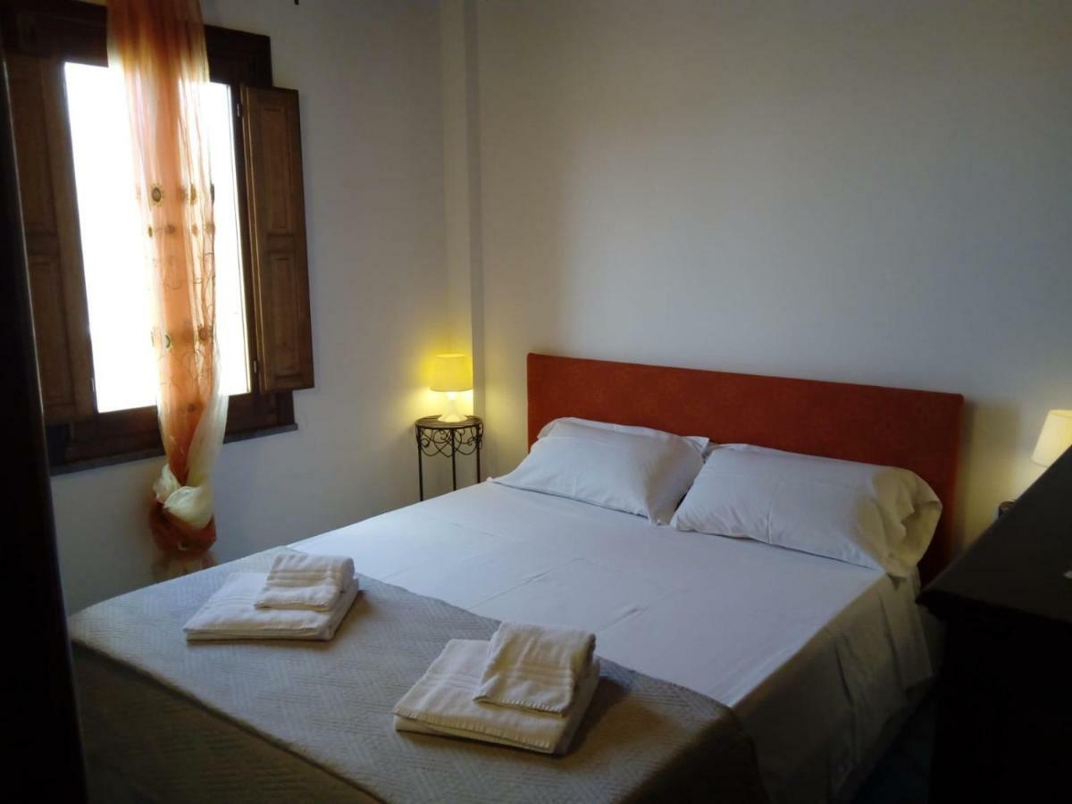 Royal Mandralisca Apartment Cefalu Ngoại thất bức ảnh